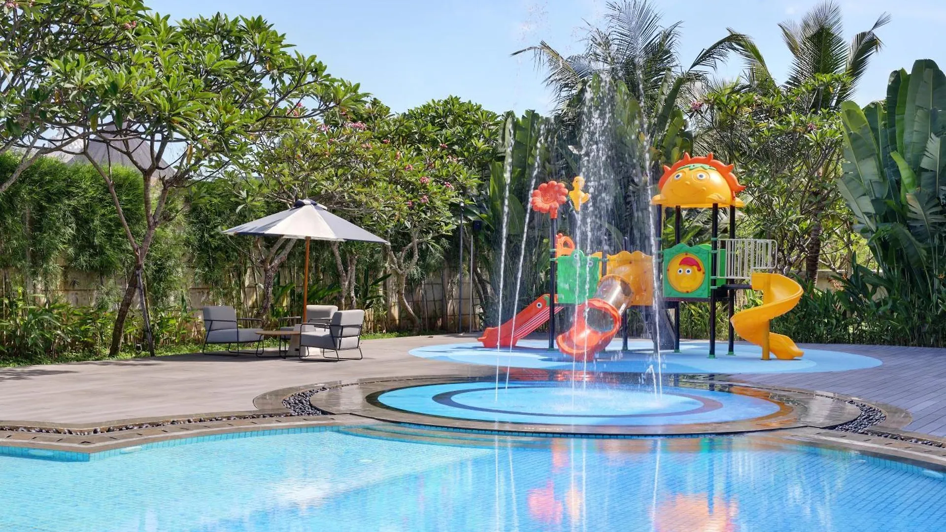 Grand Mercure Bali Seminyak Hotel