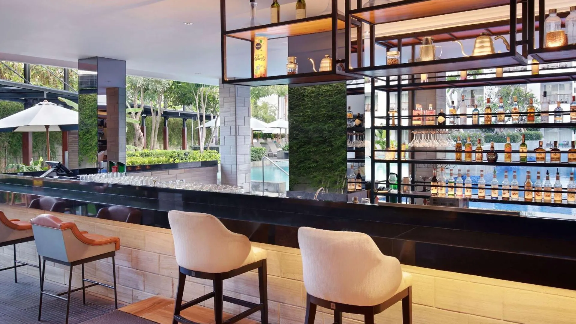 Grand Mercure Bali Seminyak Hotel