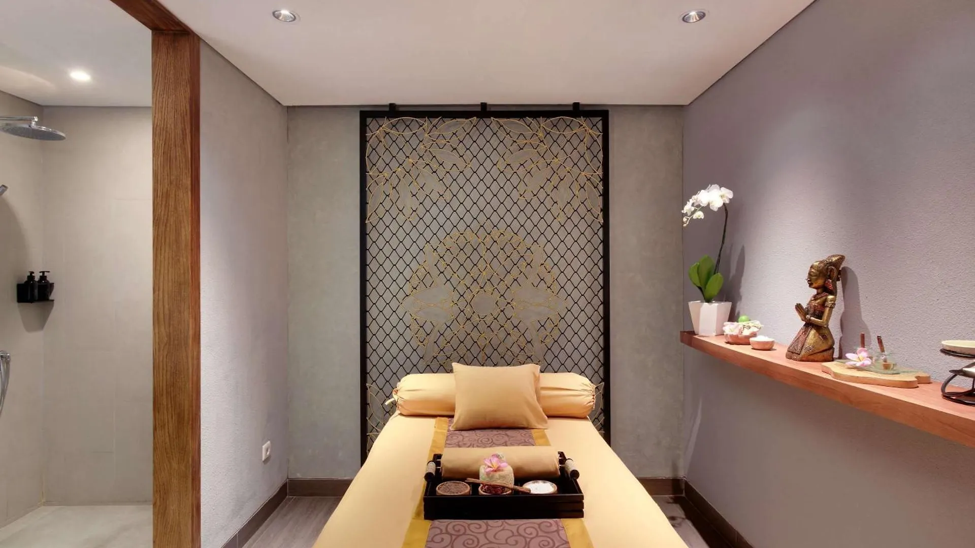 Grand Mercure Bali Seminyak Hotel